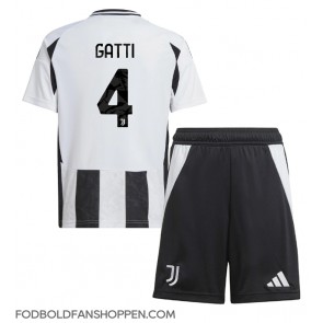 Juventus Federico Gatti #4 Hjemmebanetrøje Børn 2024-25 Kortærmet (+ Korte bukser)